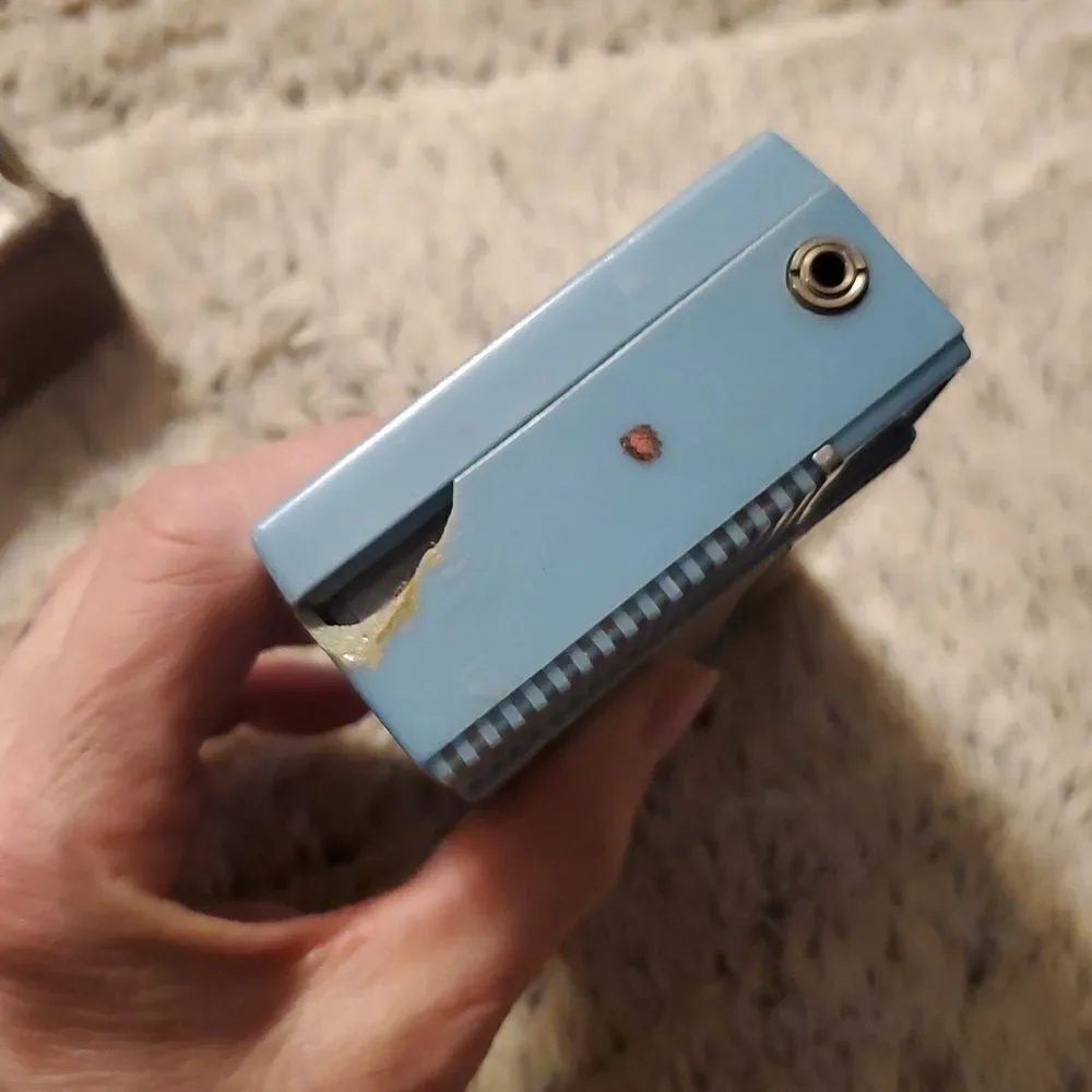 Radio Corp. SR-H107 transistor radio, likely from around 1961 With Case Military - Picture 5 of 16